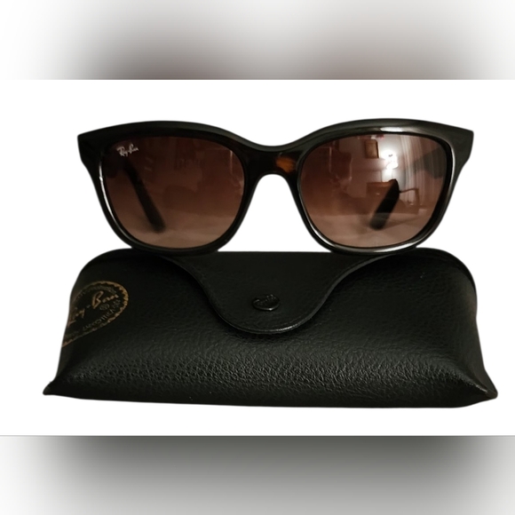 Ray Ban Wayfarer Tortoise Classic - Picture 4 of 9